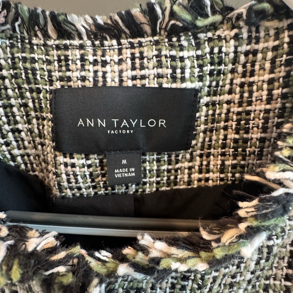 Ann Taylor Tweed Jacket w fringed trim m - Picture 2 of 6